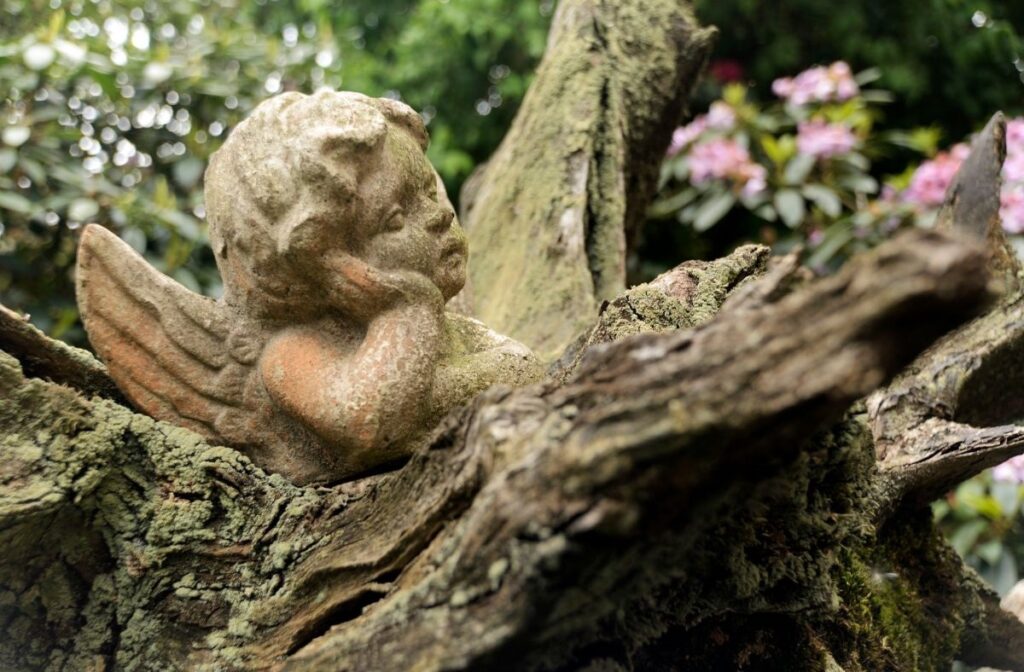 Praying Angel Garden Statue